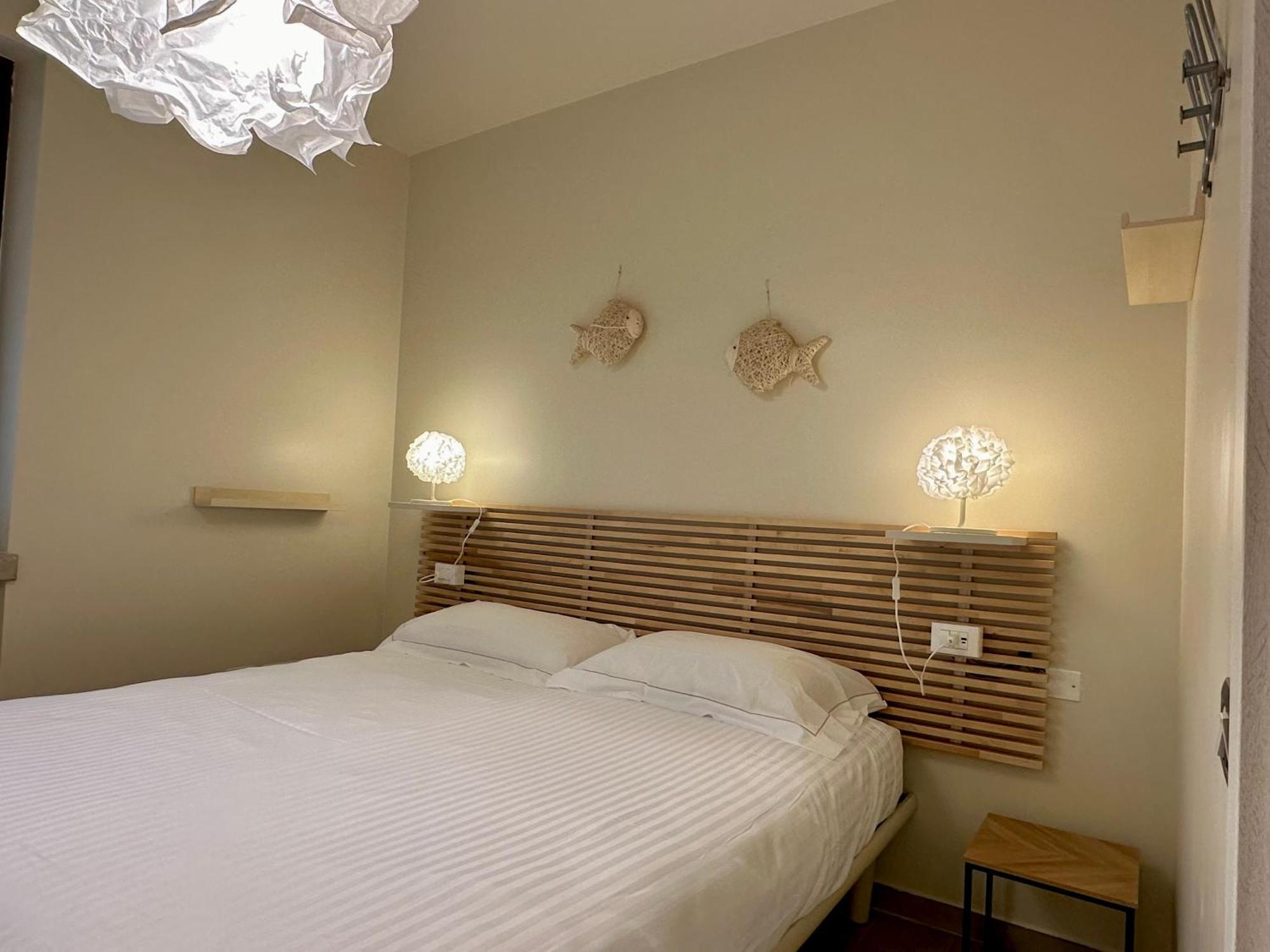 Aparthotel Lauri & Faggi Desenzano del Garda Zewnętrze zdjęcie