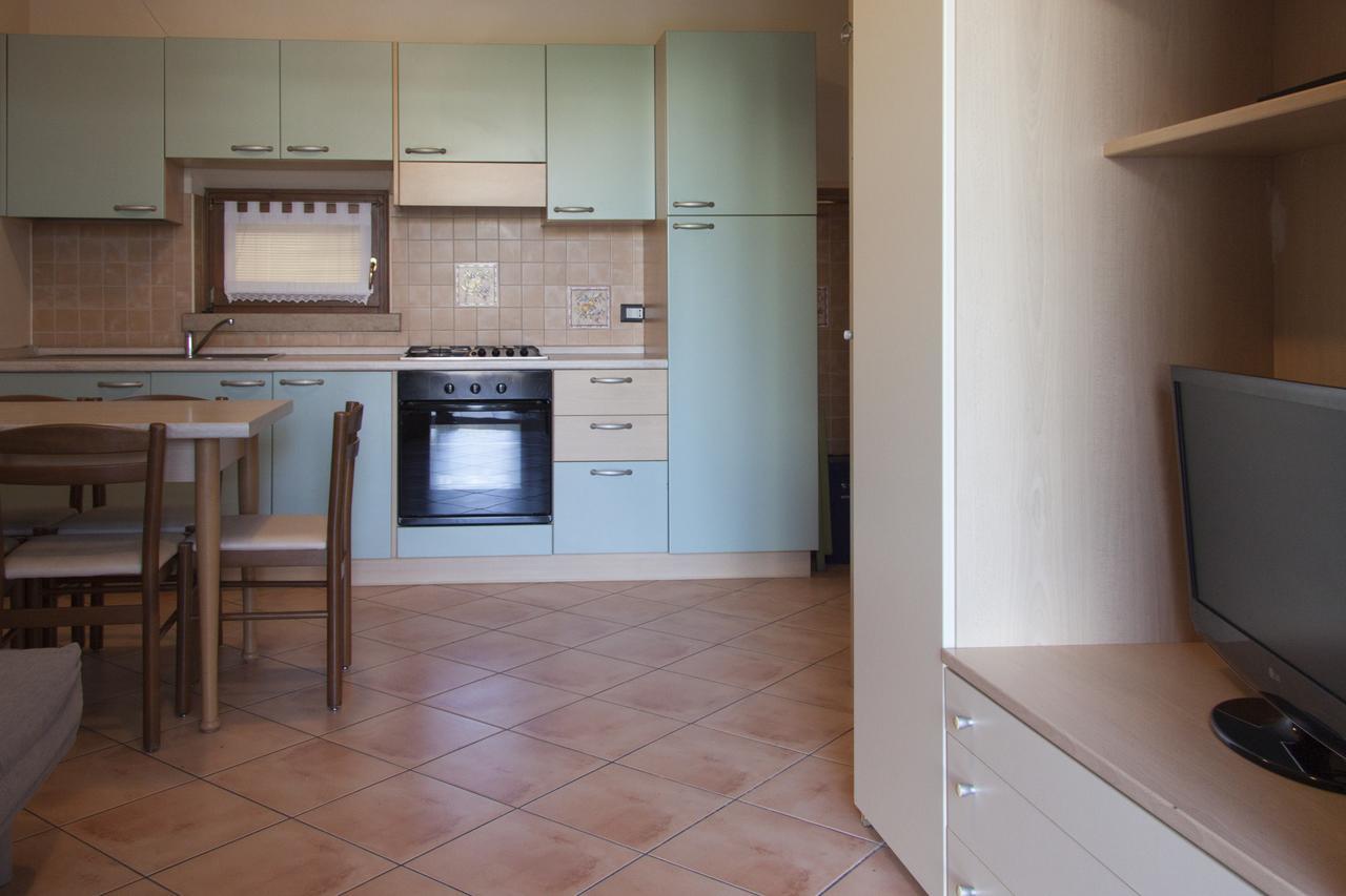 Aparthotel Lauri & Faggi Desenzano del Garda Zewnętrze zdjęcie