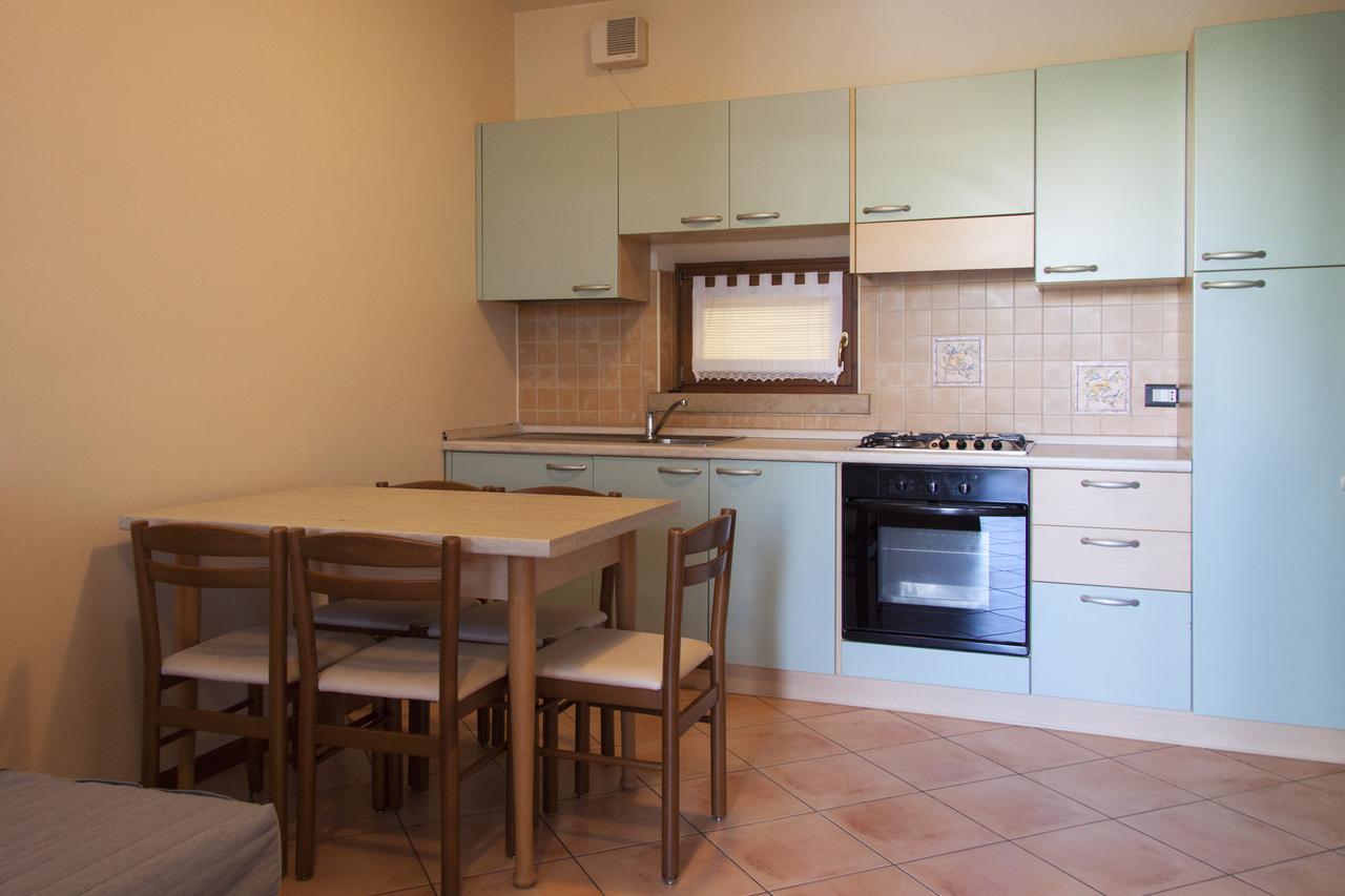 Aparthotel Lauri & Faggi Desenzano del Garda Zewnętrze zdjęcie