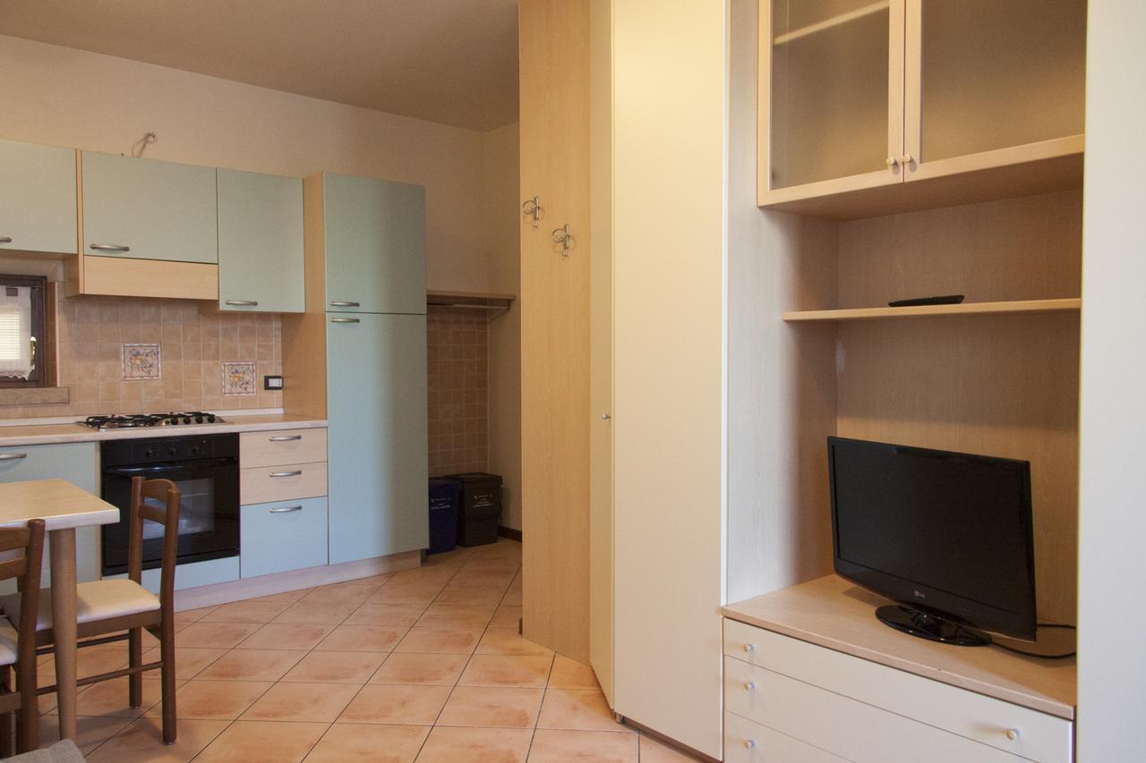 Aparthotel Lauri & Faggi Desenzano del Garda Zewnętrze zdjęcie