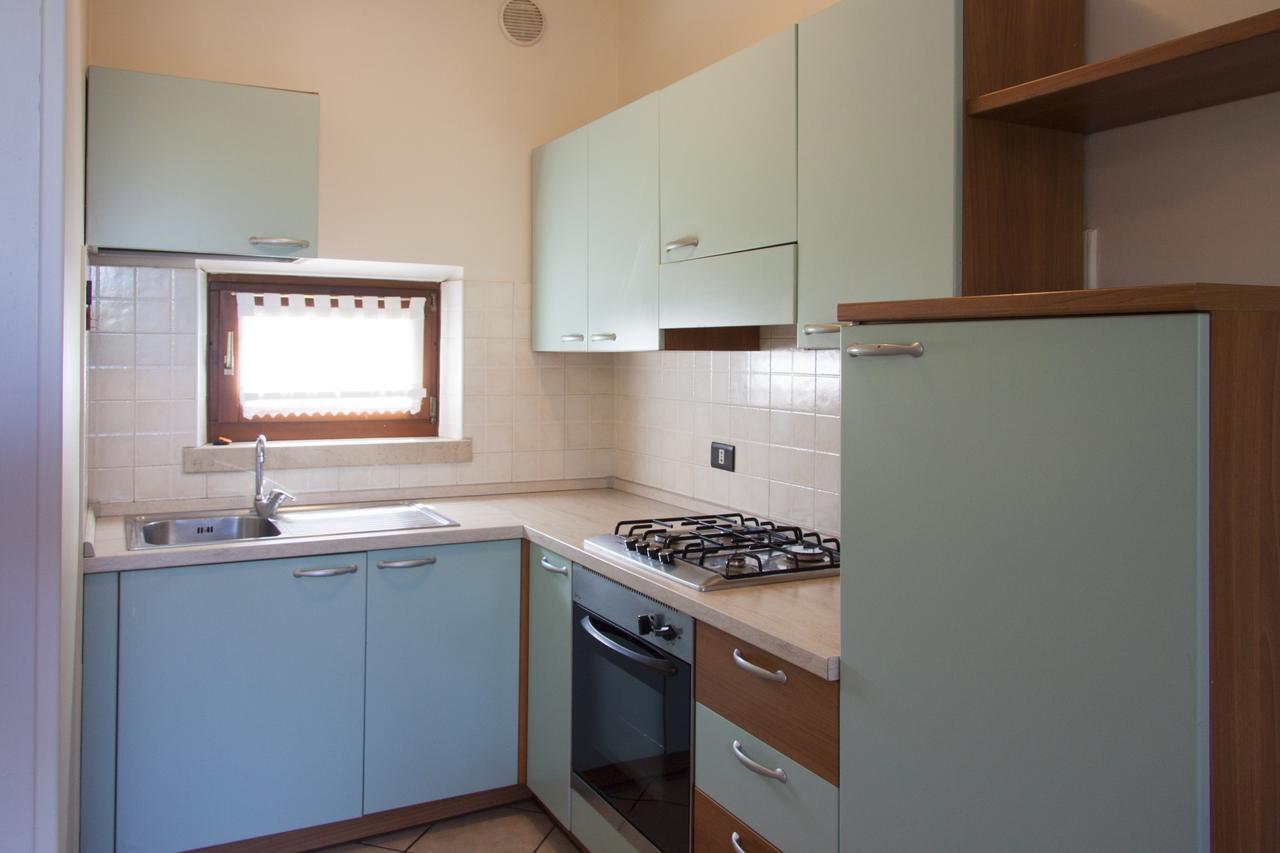 Aparthotel Lauri & Faggi Desenzano del Garda Zewnętrze zdjęcie