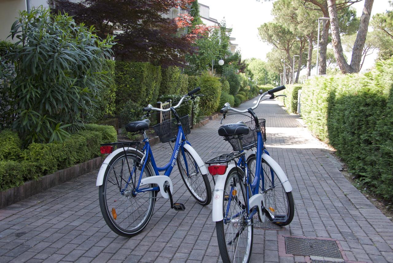 Aparthotel Lauri & Faggi Desenzano del Garda Zewnętrze zdjęcie