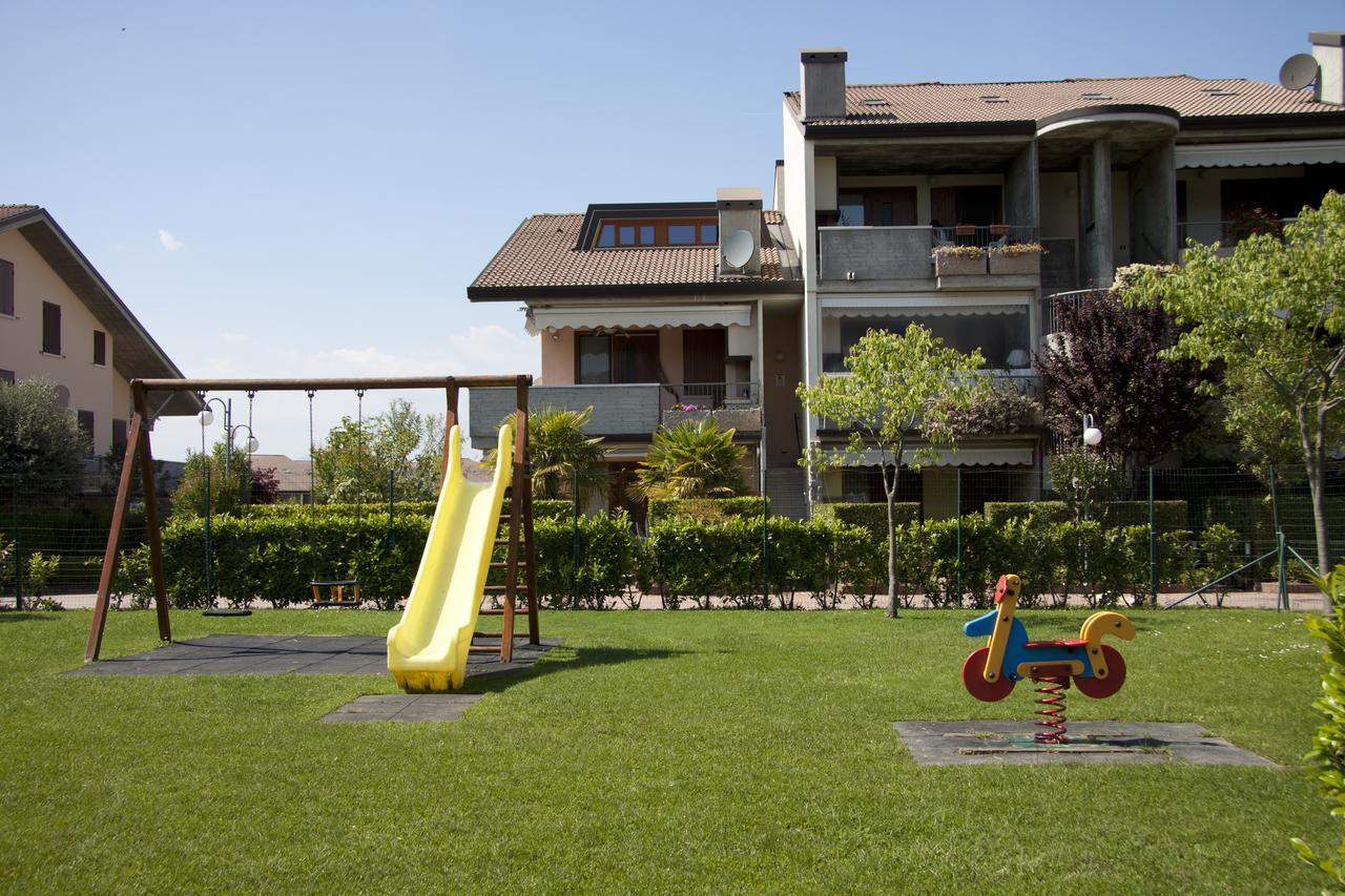 Aparthotel Lauri & Faggi Desenzano del Garda Zewnętrze zdjęcie
